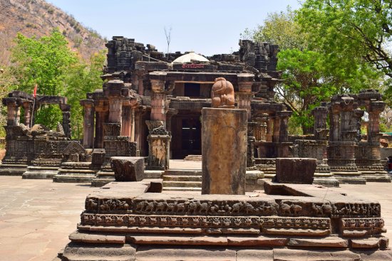 Trayatan Shiva Temple, Polo Forest