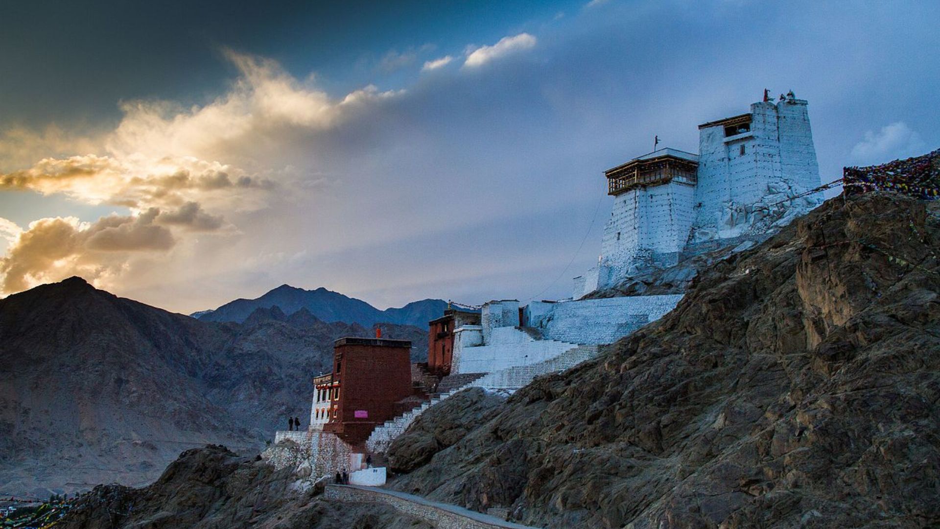 Leh Ladakh Tour with Turtuk